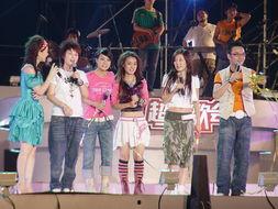 娱乐吃瓜酱女声唱的歌,女声演绎的甜蜜旋律,带你领略音乐的魅力